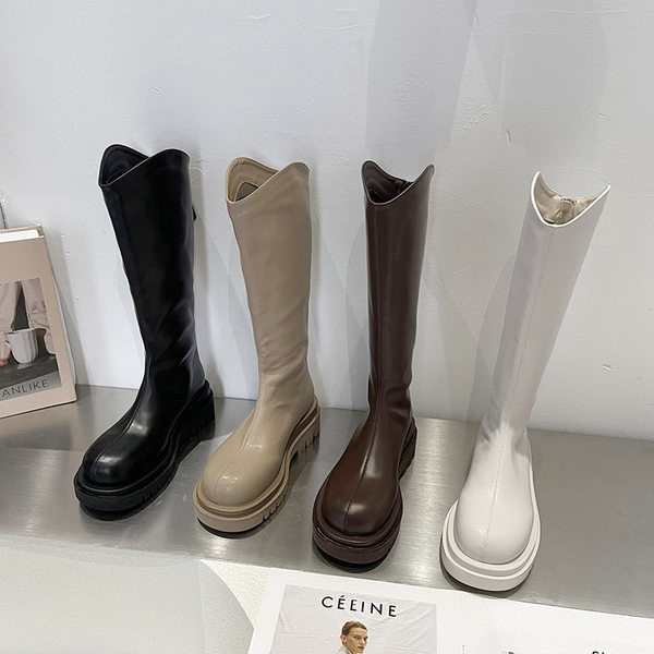 Moodsad lameda tallaga kunstnahast naiste saapad