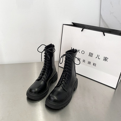 Három színben fűzős női csizma