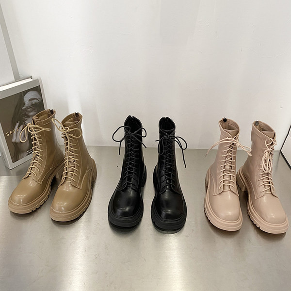 Három színben fűzős női csizma