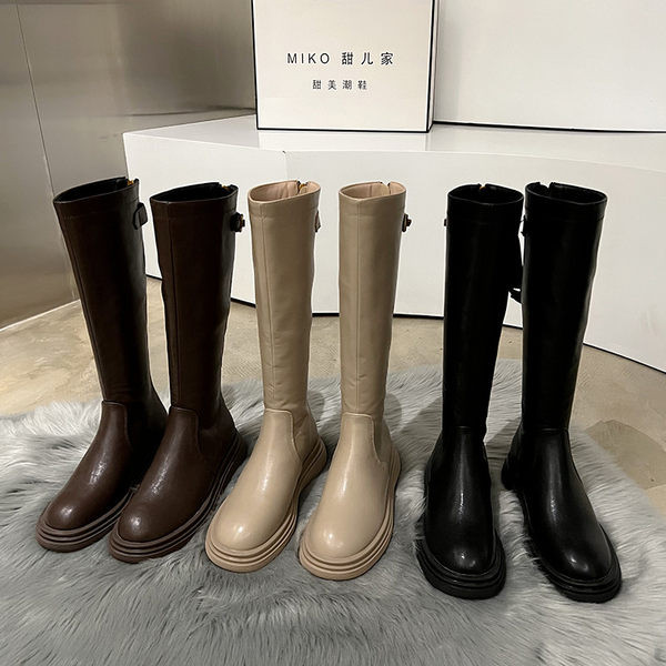 Naiste lameda tallaga nahast saapad - kolme värvi