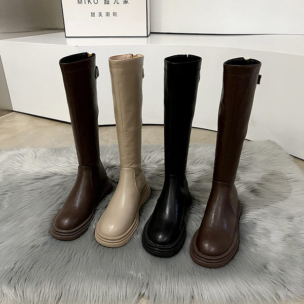 Naiste lameda tallaga nahast saapad - kolme värvi