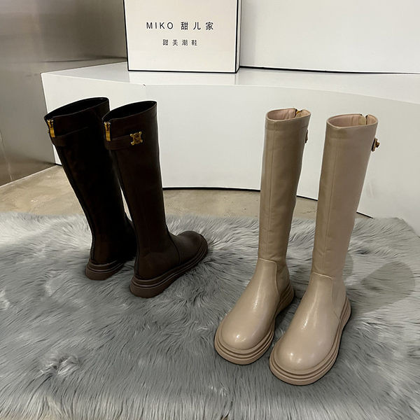 Naiste lameda tallaga nahast saapad - kolme värvi