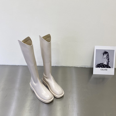 Lameda tallaga naiste saapad uus mudel