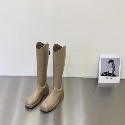 Lameda tallaga naiste saapad uus mudel