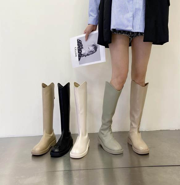 Lameda tallaga naiste saapad uus mudel