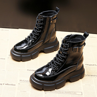 Moodsad pandlaga naiste platvormsaapad