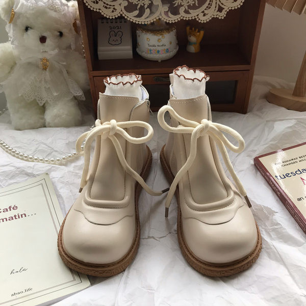 Öko-nahast retro stiilis naiste saapad