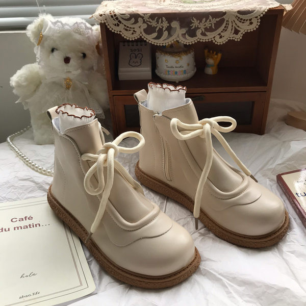 Öko-nahast retro stiilis naiste saapad