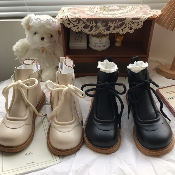 Öko-nahast retro stiilis naiste saapad