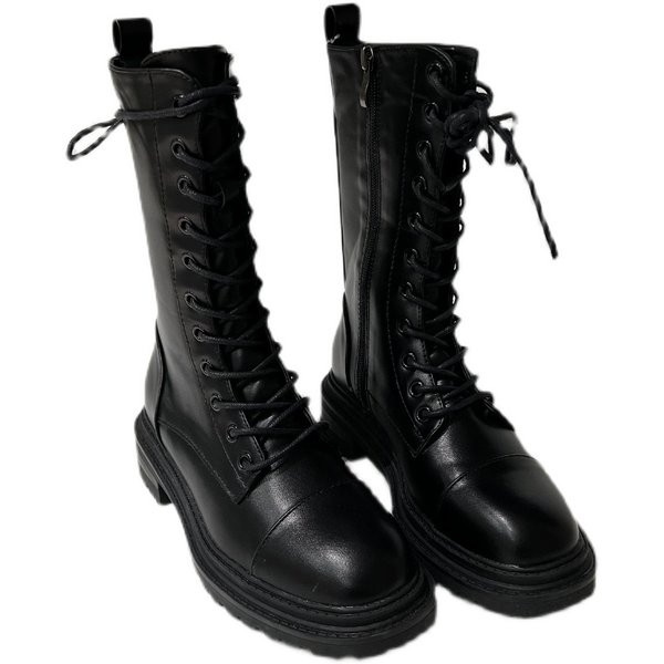 Moodsad naiste nahksaapad paeltega - valge ja must