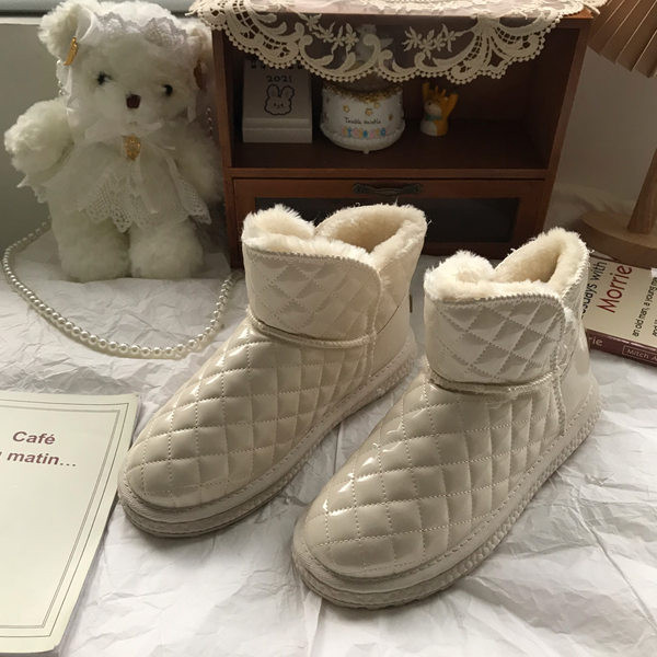 Soojad tepitud ökonahast voodriga talvesaapad