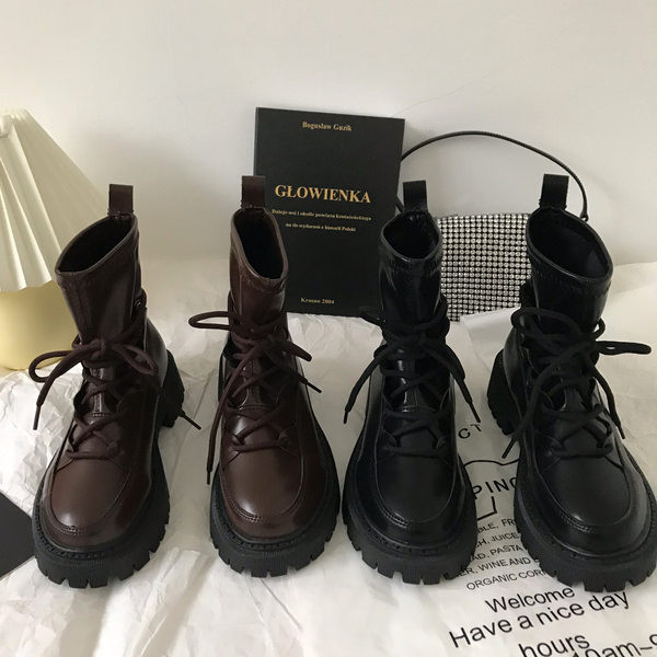 Kahes värvitoonis paeltega nahksaapad