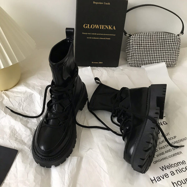 Kahes värvitoonis paeltega nahksaapad