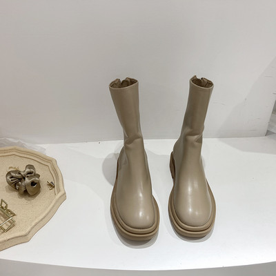 Naiste vabaaja kolmes värvitoonis kunstnahast saapad