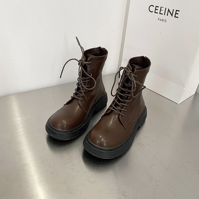 Naiste vabaaja saapad paeltega - valmistatud ökonahast