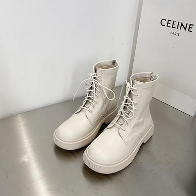 Naiste vabaaja saapad paeltega - valmistatud ökonahast