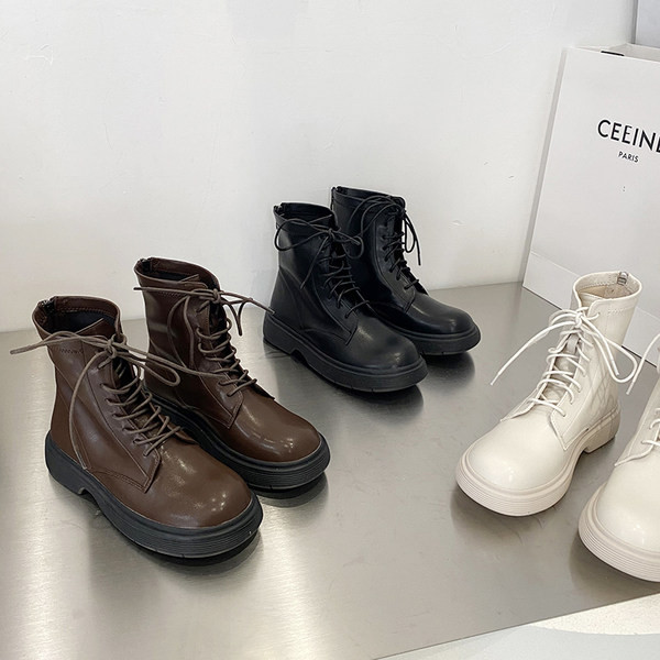 Naiste vabaaja saapad paeltega - valmistatud ökonahast