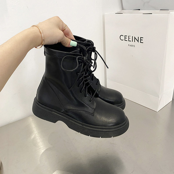 Naiste vabaaja saapad paeltega - valmistatud ökonahast