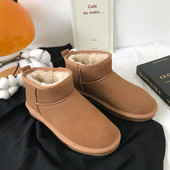 Sooja voodriga ja lameda tallaga naiste saapad