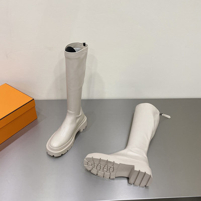 Naiste stiilsed lameda tallaga nahast saapad