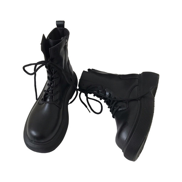 Kuuba naiste saapad tugeva talla ja paeltega