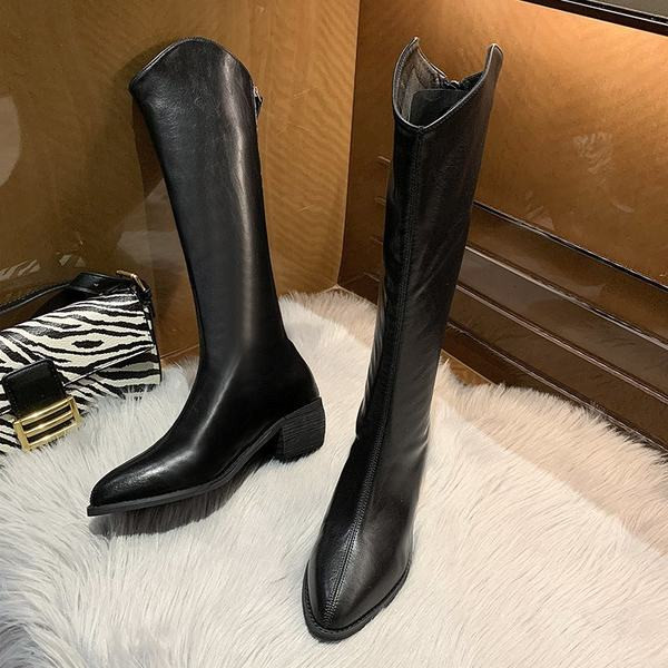 Musta värvi terava mudeliga naiste saapad