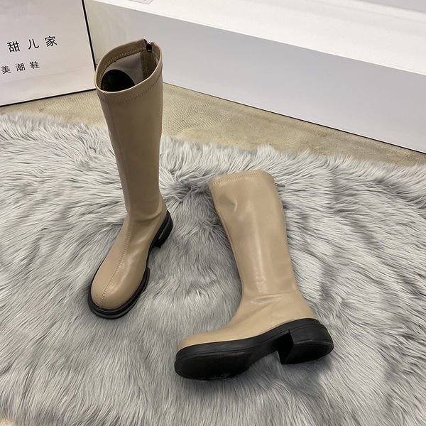 Naiste kunstnahast saapad ümara mudeli ja lukuga