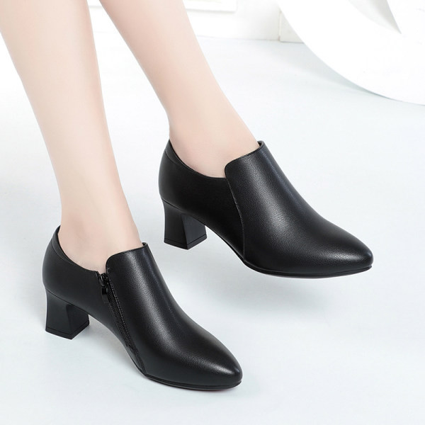 Naiste kingad ökonahast 5,5 cm kontsaga - musta värvi