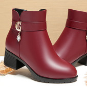 Дамски кожени боти с метална декорация - два цвята