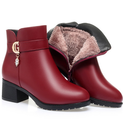 Дамски кожени боти с метална декорация - два цвята