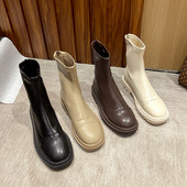 Naiste ümarate kunstnahast saapade uus mudel