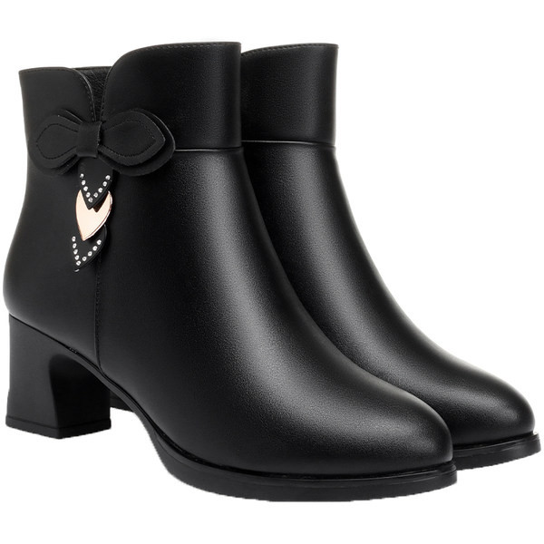 Stiilsed madala paksu kontsaga kunstnahast naiste saapad