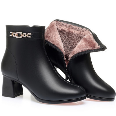 Női csizma vastag sarkú, meleg béléssel