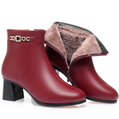 Női csizma vastag sarkú, meleg béléssel