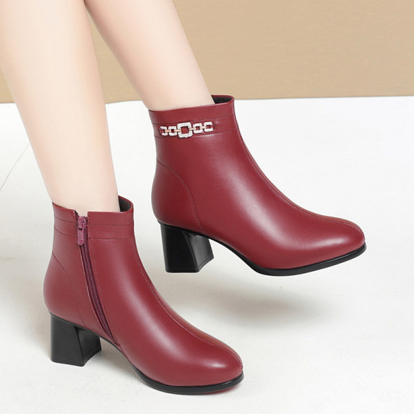 Női csizma vastag sarkú, meleg béléssel