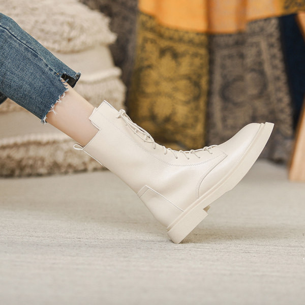 Naiste saapad tavaline paeltega mudel - sooja voodriga või ilma