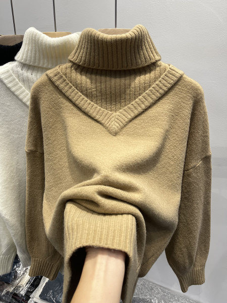 Naiste polokrae ja pikkade varrukatega kampsun