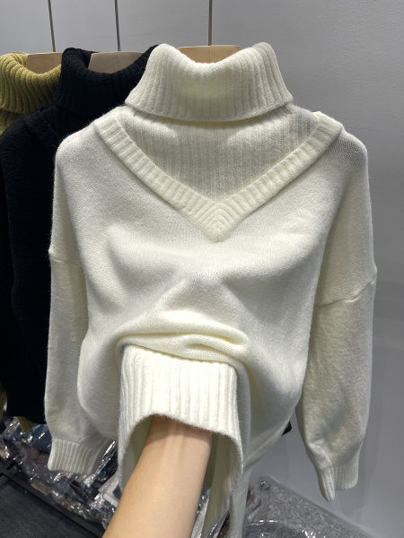 Naiste polokrae ja pikkade varrukatega kampsun