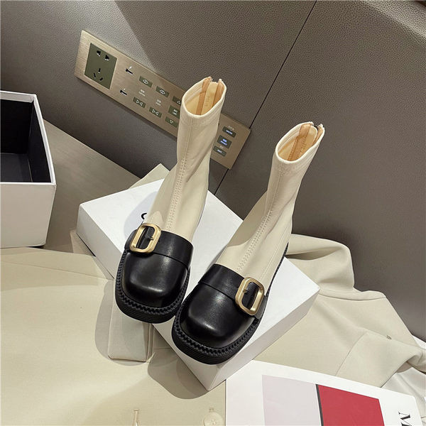 Naiste ökonahast saapad metallist pandlaga