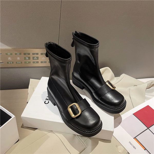 Naiste ökonahast saapad metallist pandlaga