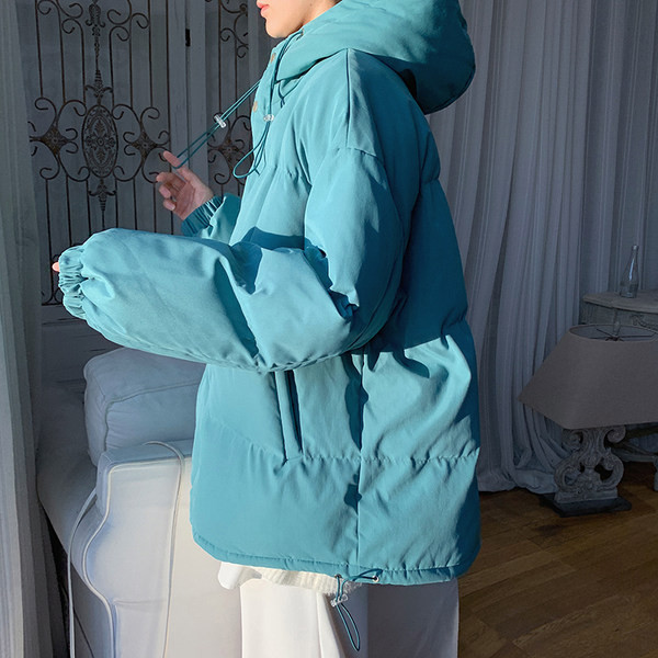 Meeste kaasaegne jope lai lipsudega mudel