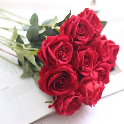 Διακοσμητικά τριαντάφυλλα κατάλληλα για διακόσμηση στο σπίτι